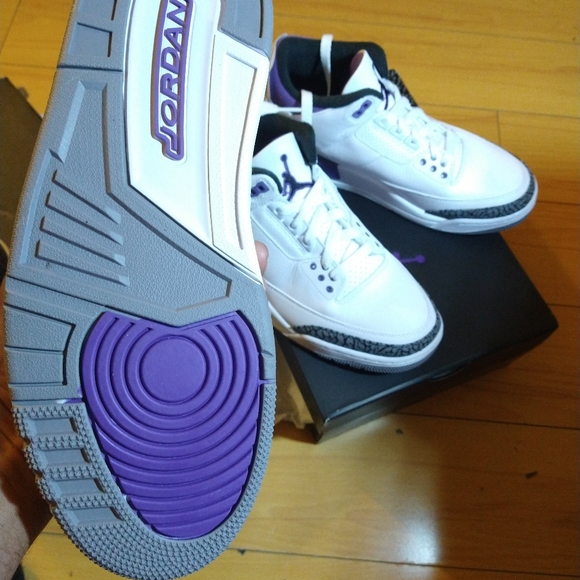 Jordan 3 retro dark Iris - Picture 4 of 4
